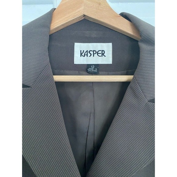 Kasper - Perfect brown pinstriped 2pc Lined Skirt Suit women's size 12 - Picture 2 of 7
